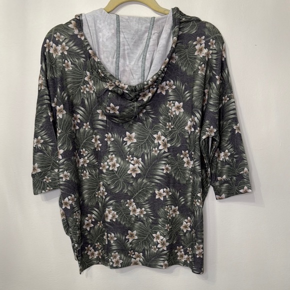 Chaser Floral Palm Print Top Green 3/4 Sleeve with a Hoodie New with Tag - Picture 6 of 7